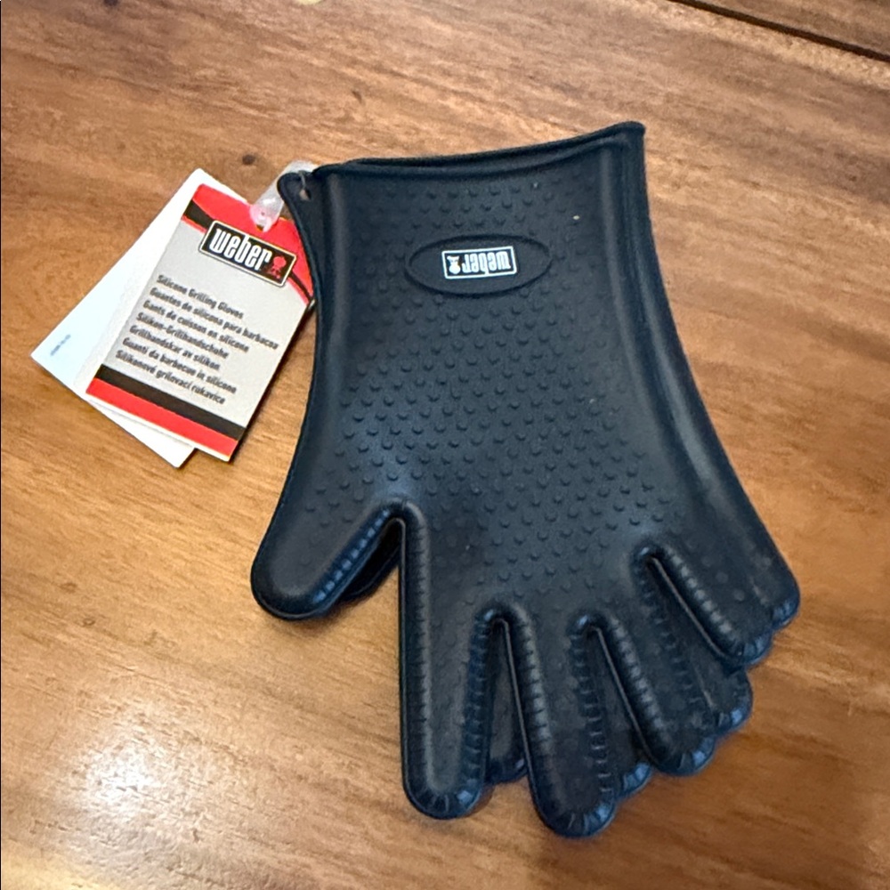 Black BBQ Grilling Gloves - Picture 2 of 4